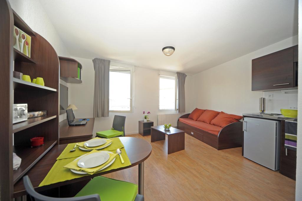 Central Fac Bourg-en-Bresse Quarto foto